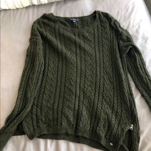 American eagle sweater